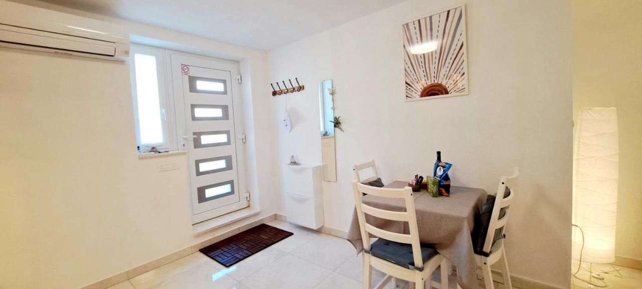 Apartment Ararita Krk Town Eksteriør bilde